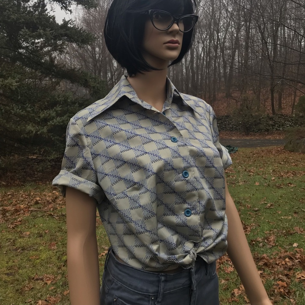 SALE! VINTAGE Gray 70s/80s Pattern Button-up Shirt